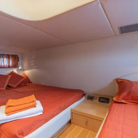Motor Yacht Andaly Botel *